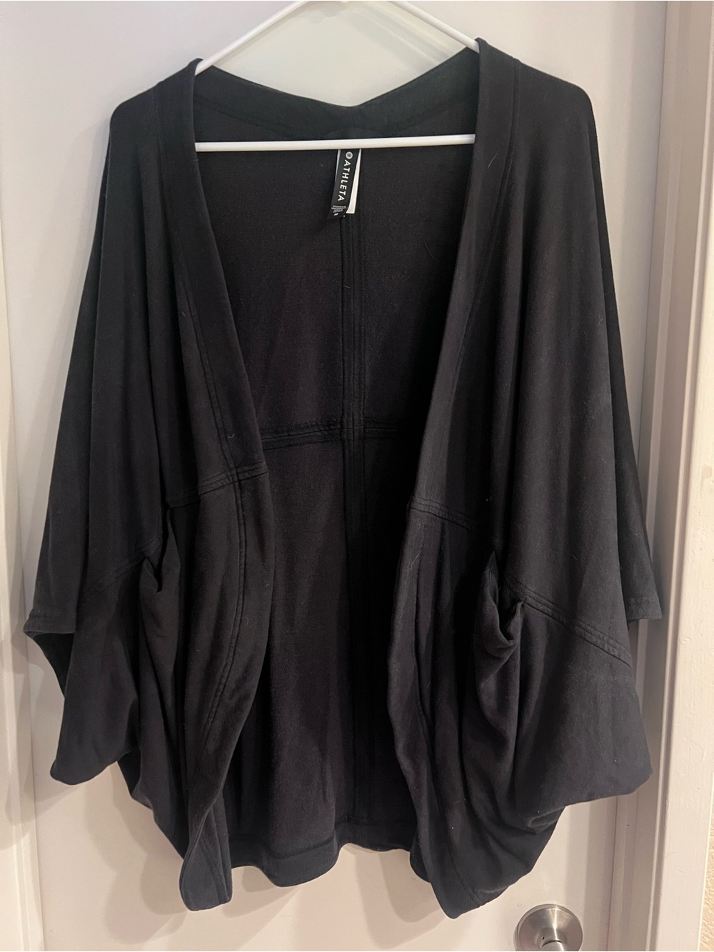 🩷4 for $35 🩷 Athleta Faded Black Cacoon Sweater